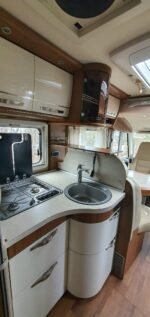 Hymer B678 Experience – 3.0 L 177 ch Automatique – Intégral Premium – 4 couchages – Image 7